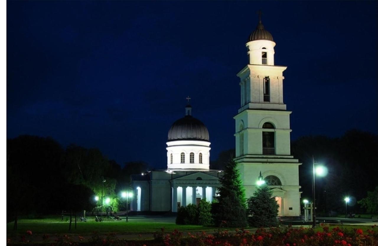 Ultracentral Armeneasca Street Кишинёв Экстерьер фото